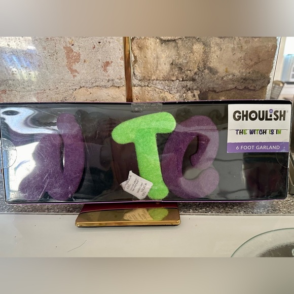 “The which is in” stuffed garland just in time for Halloween!!! NWT - Picture 2 of 3